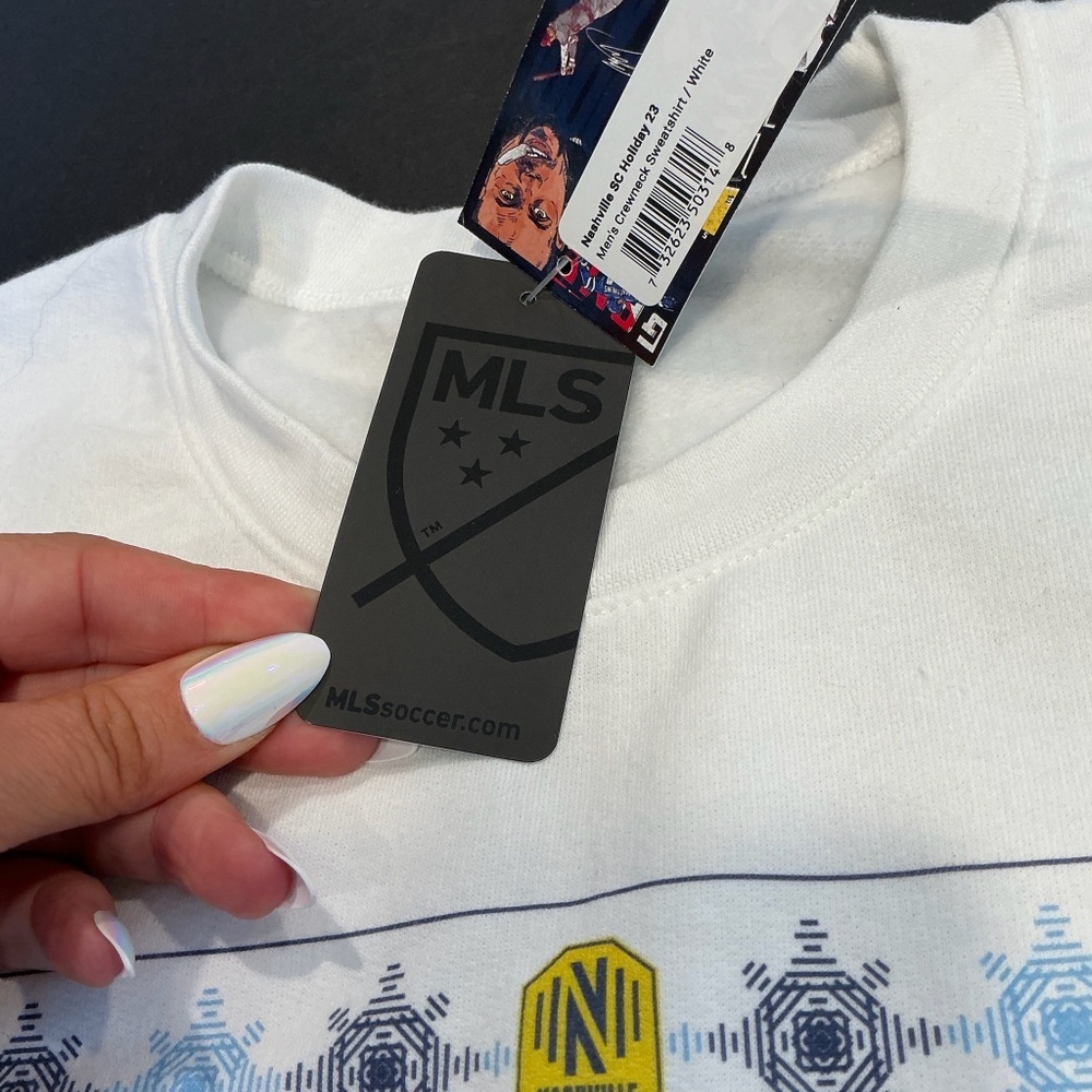 Nashville SC Holiday ’23 White Graphic Crewneck Sweatshirt Size L NWT - Picture 7 of 11